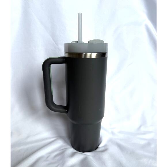 Stanley Quencher H2.0 Flowstate Tumbler 30oz Charcoal Grey, Teal Logo, Straw - Picture 5 of 6